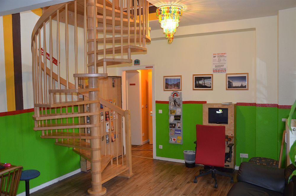 Backpackers Hostel *